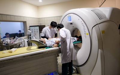 Chăm sóc sức khỏe liên tục cho người dân, chuyển trọng tâm từ chữa bệnh sang phòng bệnh