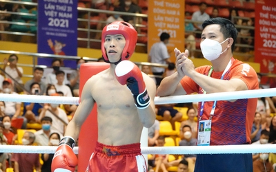 'Mưa vàng' điền kinh, bơi lội và hấp dẫn các môn võ