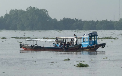 Tìm thấy thi thể người lái đò trong vụ vỏ lãi tông đò ngang trên sông Tiền