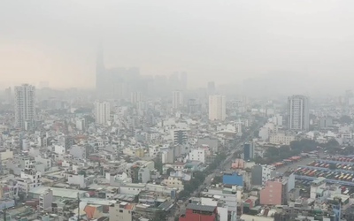 Lớp mù bao phủ khu vực trung tâm TP.HCM sáng 17-12