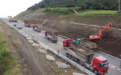 Khẩn trương khắc phục đứt gãy ở cao tốc Chí Thạnh - Vân Phong để kịp thông xe ngày 19-12