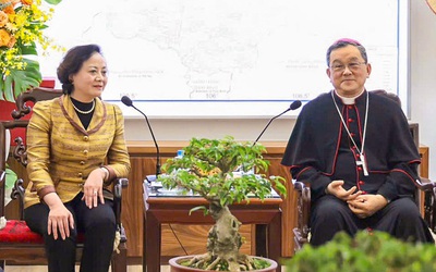 Ấm áp mùa Giáng sinh: Phó thủ tướng thăm, chúc mừng Tòa Giám mục Bắc Ninh