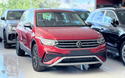 Tin tức giá xe: Volkswagen Tiguan Allspace giảm cả trăm triệu đồng, nguy cơ bị 'khai tử' ở Việt Nam