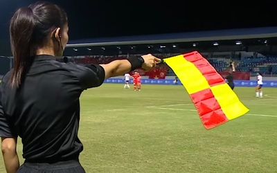 Nữ trợ lý trọng tài Lào ở trận chung kết SEA Games 33 vẫn giữ đẳng cấp FIFA 2026