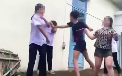 Nữ sinh lớp 8 ở Đà Nẵng nhập viện vì bị nhóm học sinh đánh hội đồng