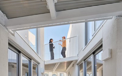 Nuôi mơ ước từ những ô vuông ánh sáng chốn thành thị