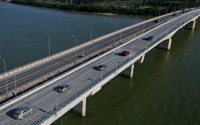 Mở ‘nút cổ chai’ cầu Gianh, cầu Quán Hàu, người về quê ăn Tết hết lo tắc đường