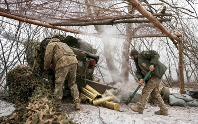 Chiến sự Ukraine: Sân ga còn 2 người