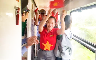 Đón gần 900 hành khách trên 'Đoàn tàu Thống Nhất' vào ngày 30-4