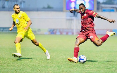 Vũ Minh Tuấn giúp CLB Bình Định thoát khỏi vị trí chót bảng V-League