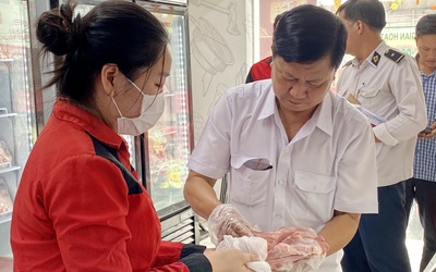 Vụ Công ty C.P. Việt Nam bị tố bán heo mắc bệnh: Tiếp tục kiểm tra 3 cửa hàng Fresh Shop