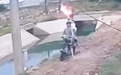 Ba học sinh bị điện giật vì gỡ diều mắc trên dây điện