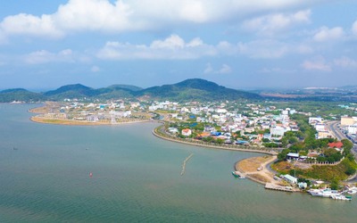 Khởi công dự án đường dẫn ra cảng tổng hợp TP Hà Tiên
