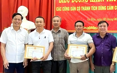 Khen thưởng 3 người cứu phụ nữ đuối nước giữa sông Thạch Hãn rồi lặng lẽ rời đi