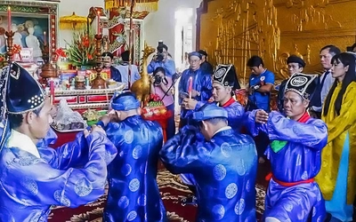 Lễ hội Yến sào ở đảo Yến trên vịnh Nha Trang