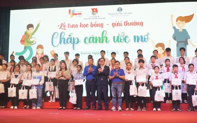 Thắp sáng ước mơ cho những khát khao học tập
