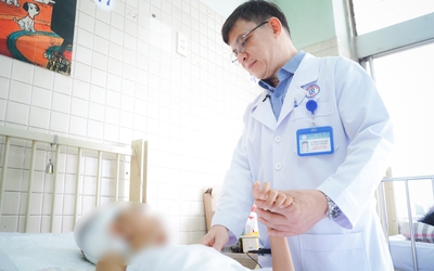 Hai tháng cứu sống ngoạn mục bé trai 10 tuổi tại TP.HCM bị cây rơi trúng đầu