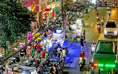 TP.HCM lập đoàn kiểm tra các điểm ‘nóng’ lấn chiếm vỉa hè, nghiên cứu lắp camera phạt nguội