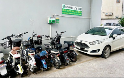 Chung cư Tân Phước cấm gửi xe điện, luật sư khẳng định trái luật, trái chủ trương