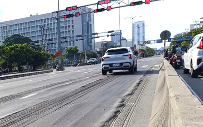 Đường huyết mạch ở Đà Nẵng lồi lõm ‘sống trâu’: Do thời tiết nắng nóng kéo dài