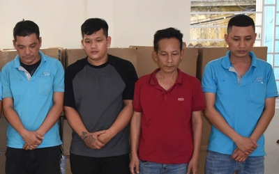 Nhân viên móc nối bảo vệ, lái xe để trộm hàng chục tấn sáp của công ty