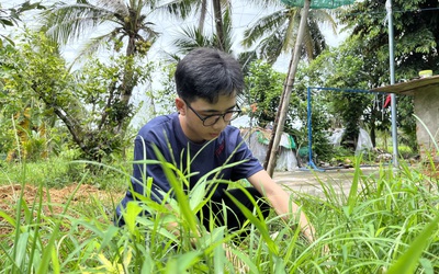 Tiếp sức đến trường: Lê Phúc Hậu dậy từ 2h sáng đi làm thêm nuôi ước mơ học đại học