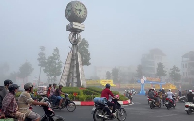 Nguyên nhân sương mù dày đặc, bầu trời tối sầm lúc sáng sớm ở Cần Thơ