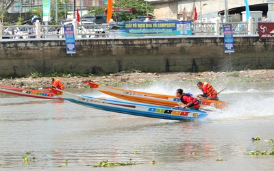 Ngày đầu năm mới, 142 vận động viên về Cần Thơ đua vỏ composite