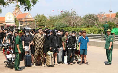 An Giang tiếp nhận 78 công dân Việt Nam do Campuchia trao trả