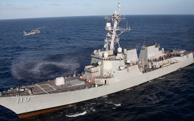 Thêm một tàu chiến Mỹ cập cảng Trung Đông giữa căng thẳng với Iran