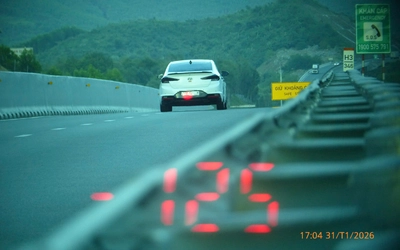 Hàng loạt tài xế vi phạm tốc độ trên cao tốc TP.HCM - Vân Phong bị 'phạt nguội'