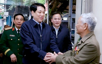 Đề xuất Chủ tịch nước tặng quà Tết Nguyên đán 2026 cho hơn 1,6 triệu người có công