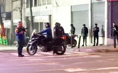 Tiếng súng nổ rền gần phủ tổng thống Venezuela, tình hình đã được kiểm soát