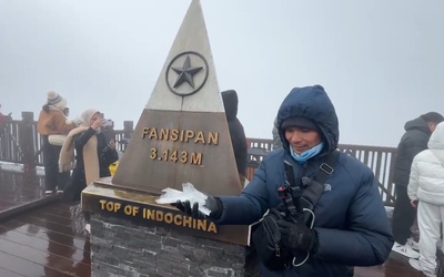 Đỉnh Fansipan xuất hiện lớp băng dày khi nhiệt độ giảm xuống -3 độ C