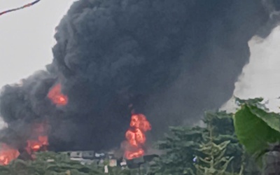 Cháy lớn kho phế liệu ở xã Đông Thạnh