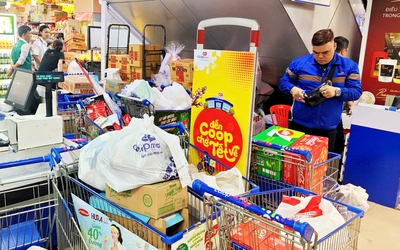 Tết tới đâu, mua sắm tới đó!