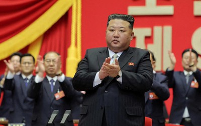 Tin tức thế giới 23-2: Ông Kim Jong Un tái đắc cử; Iran mua hàng ngàn tên lửa Nga