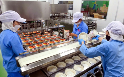 Thay 'áo xanh' cho công nghiệp