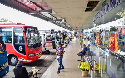 Có xe Tết tăng giá vé 200-280%, đường về quê không khỏi áp lực