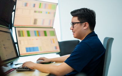 Thắng đậm ngay đầu năm 2026, 'cá mập' đang chờ 'con sóng lớn' nào từ chứng khoán?