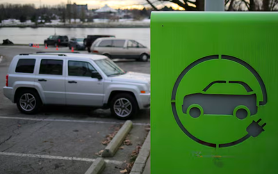 Canada công bố chiến lược mới về xe điện, giảm thuế, ưu đãi người mua