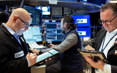 Đọc nhanh 12-3: Giá dầu lại tăng vọt, đồng USD mạnh lên, chứng khoán Mỹ chao đảo