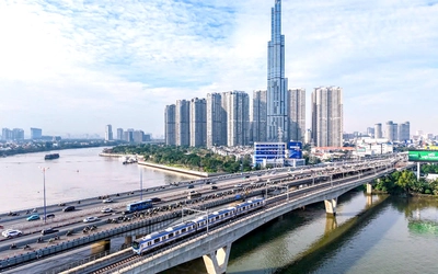 Chủ tịch UBND TP.HCM: Phải làm nhanh hơn, mạnh hơn để tăng trưởng hai con số