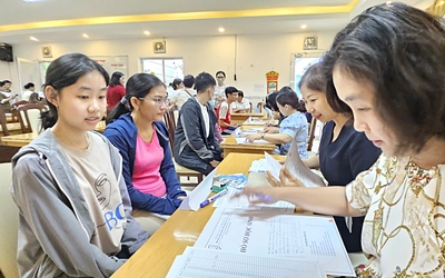 Tuyển sinh đầu cấp TP.HCM: Nhiều điểm mới học sinh, phụ huynh cần biết