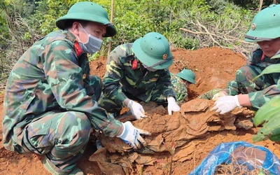 Phát hiện hài cốt liệt sĩ cùng nhiều di vật ở vùng rừng giáp biên giới Lào