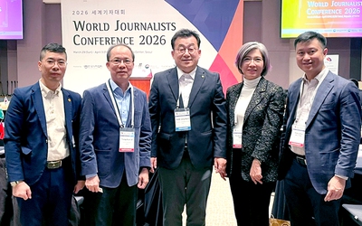 Nhà báo phải biết quan tâm, giữ gìn sự ấm áp cho công chúng