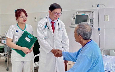 Thoát nguy cơ vỡ phình động mạch chủ bụng nhờ can thiệp kịp thời