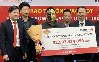 Trúng Jackpot Vietlott hơn 79 tỉ, người chơi thực nhận hơn 71 tỉ đồng