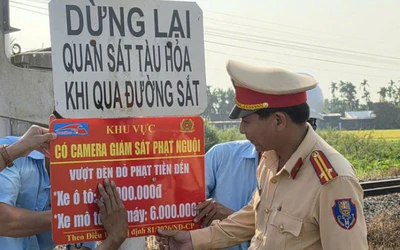 Quảng Ngãi cảnh báo sẽ phạt nguội khi vượt đèn đỏ qua đường sắt
