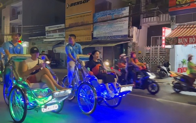 Xích lô ở Nha Trang nên cấm hay quản?